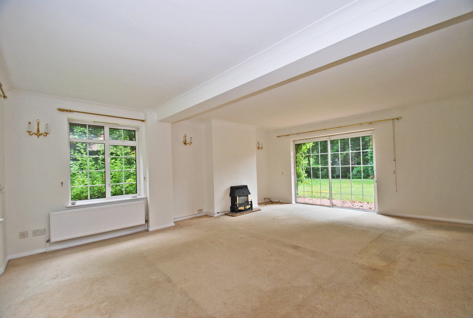 5 bedroom detached house for sale 0