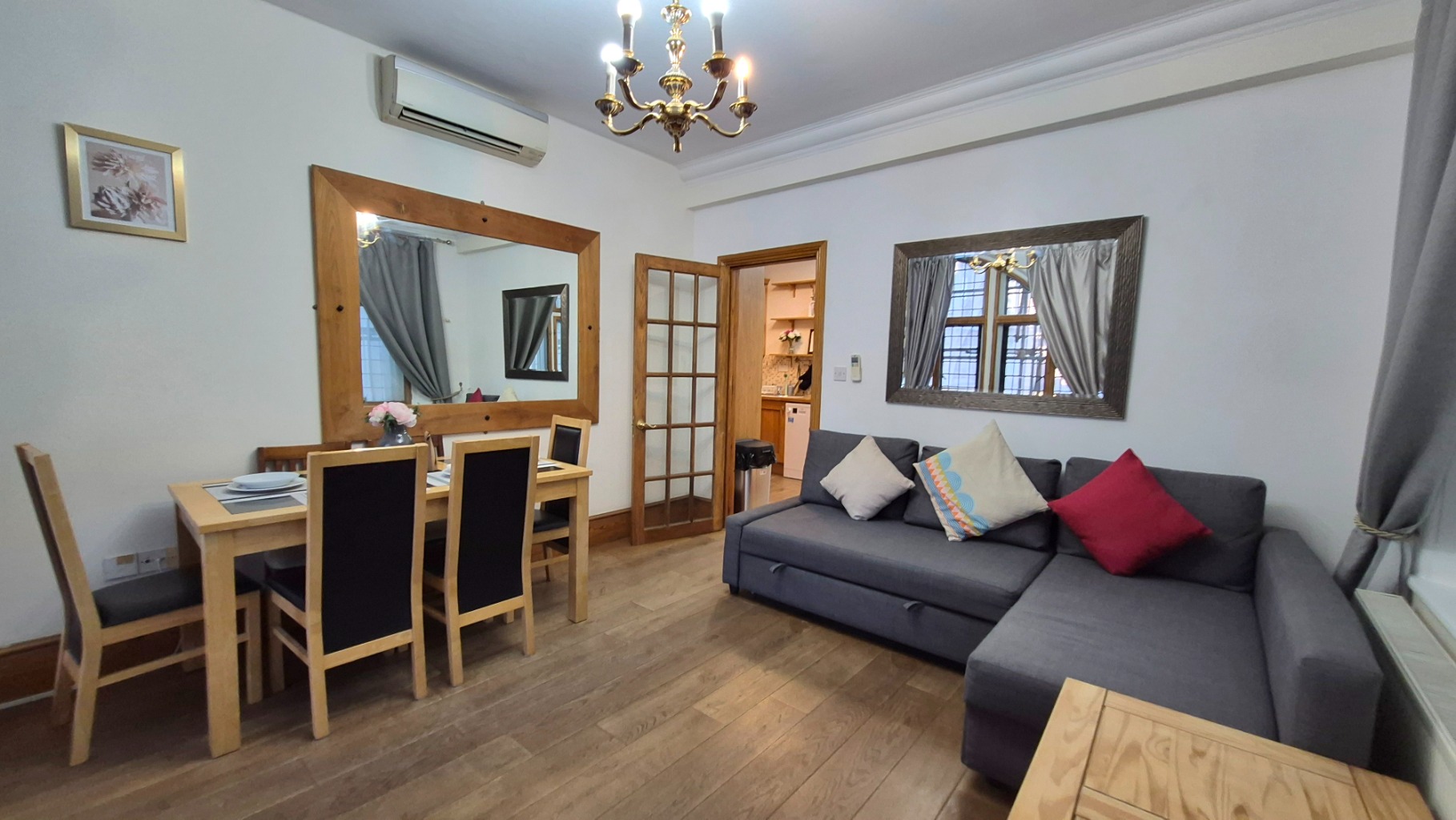 Flat 2, 2 Warwick House Street, Greater London photo 2