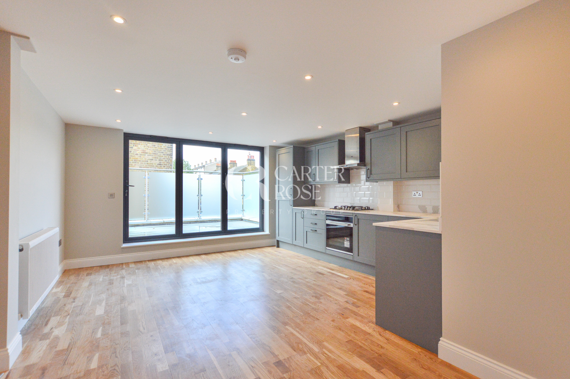 3 bedroom detached house for sale in Guildford