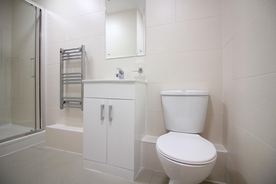 44456h, Aldenham Drive, Uxbridge photo 4