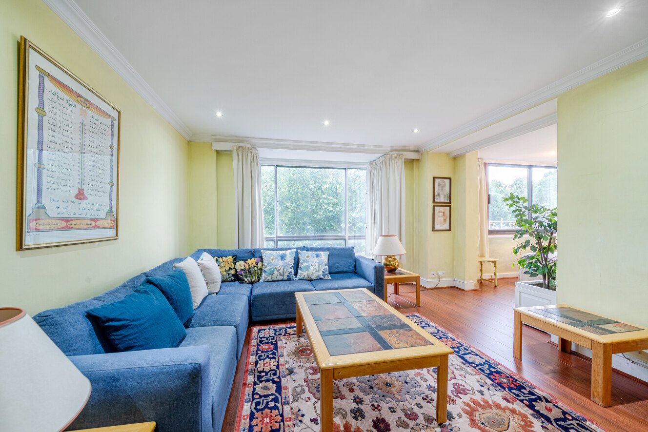 3 bedroom flat for sale 0