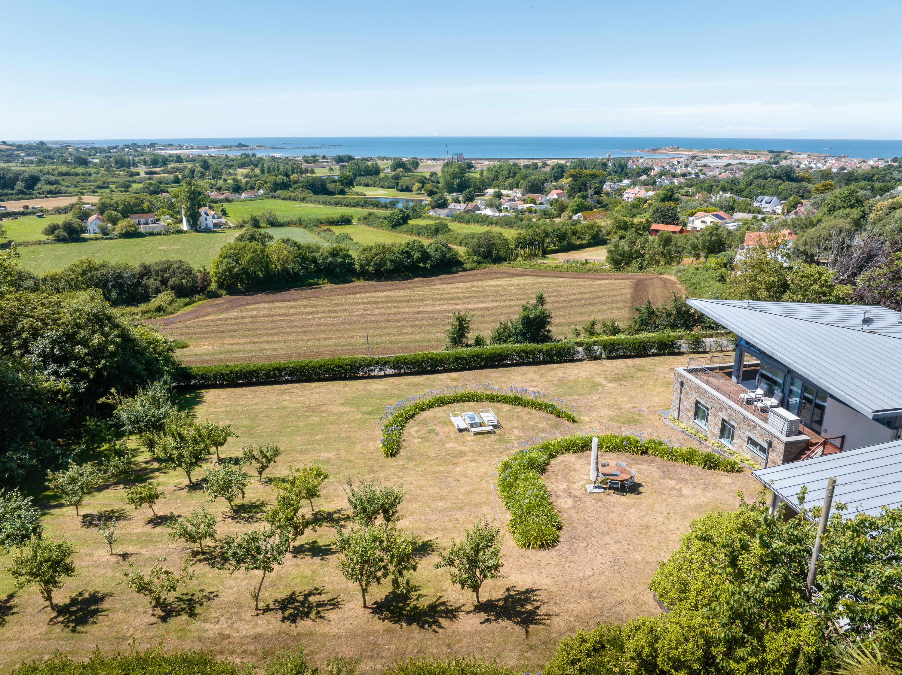 5 bedroom detached house for sale 0