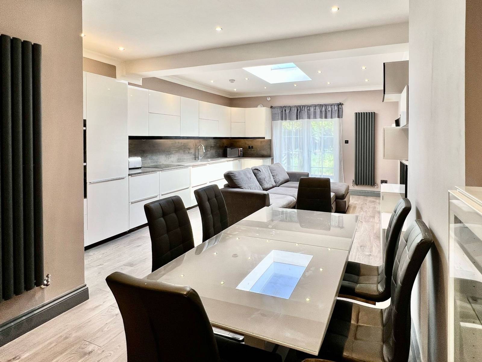 4 bedroom terraced house for sale 0