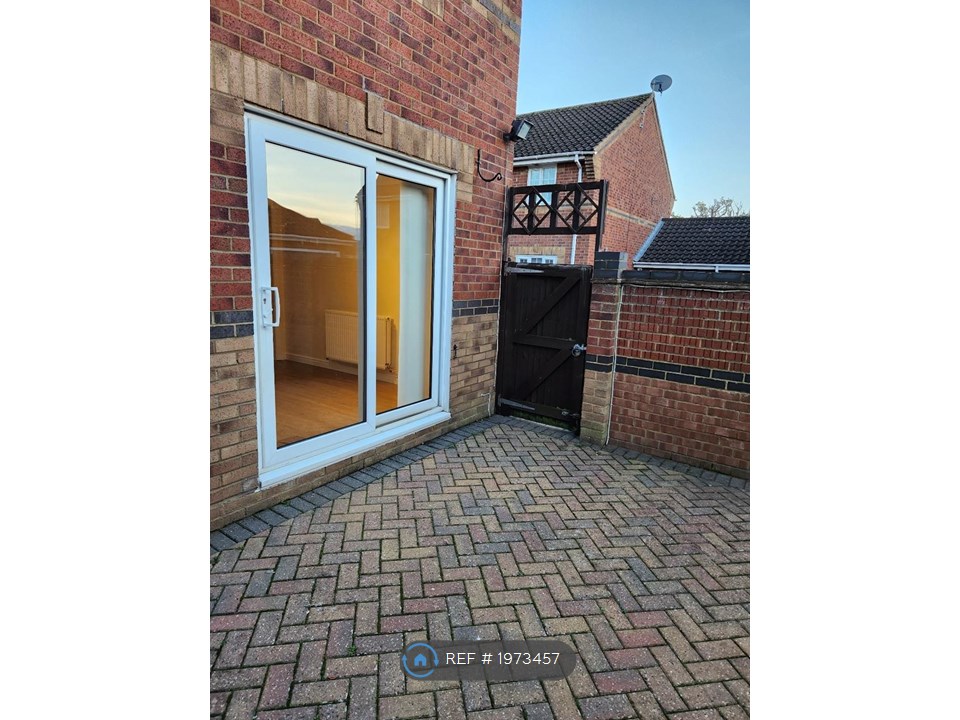 Photos of Augustus Gate, Stevenage SG2 66540513 PrimeLocation