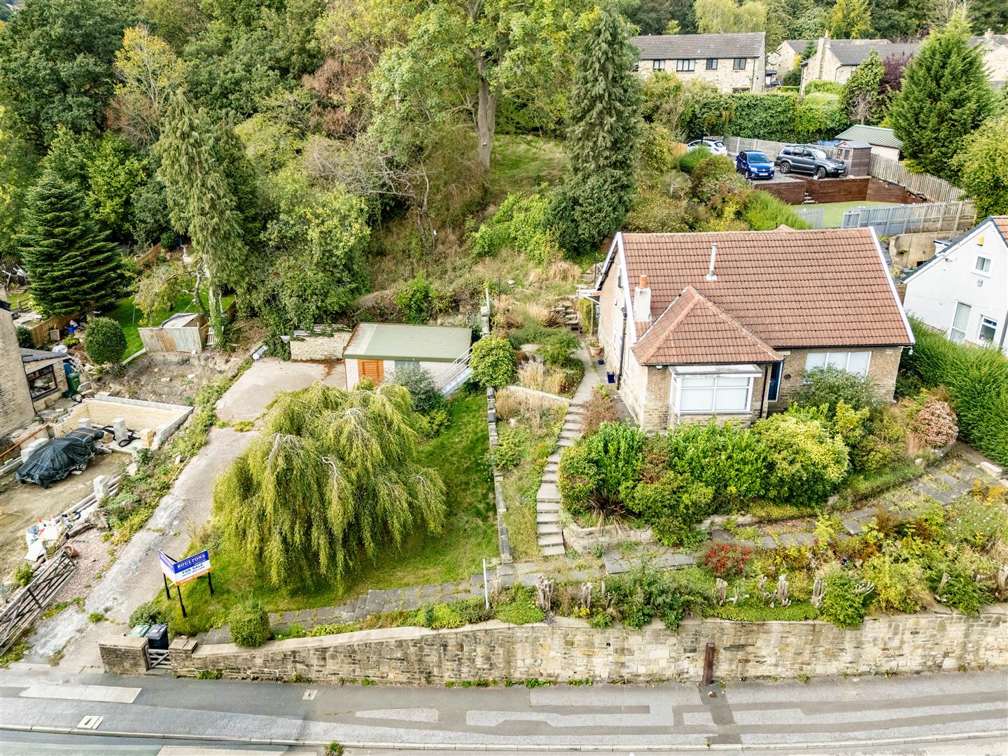4-bed detached on 509, Bradford Road, Huddersfield, £375,000