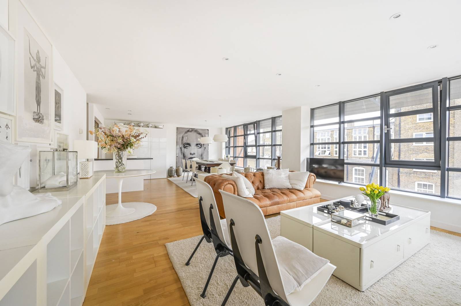 3 bedroom flat for sale