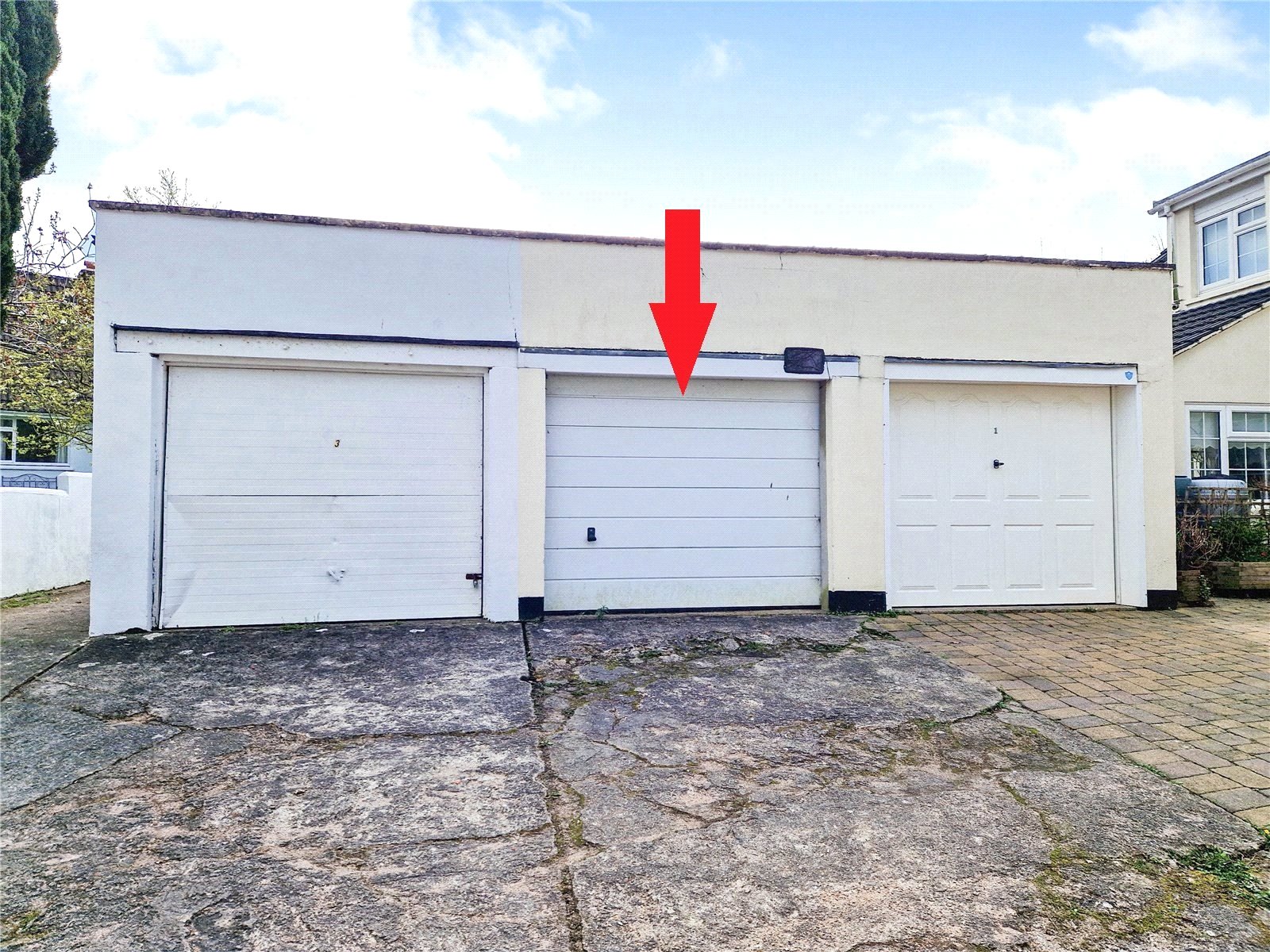Garage,, Trafalgar Gardens, Devon photo 3