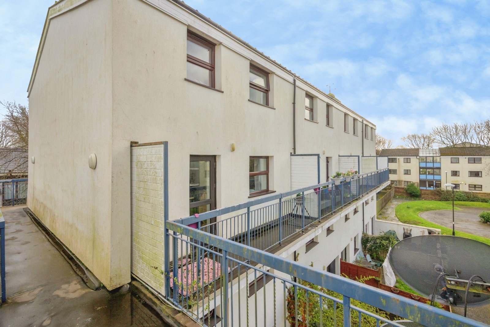 3 bed terraced house for sale