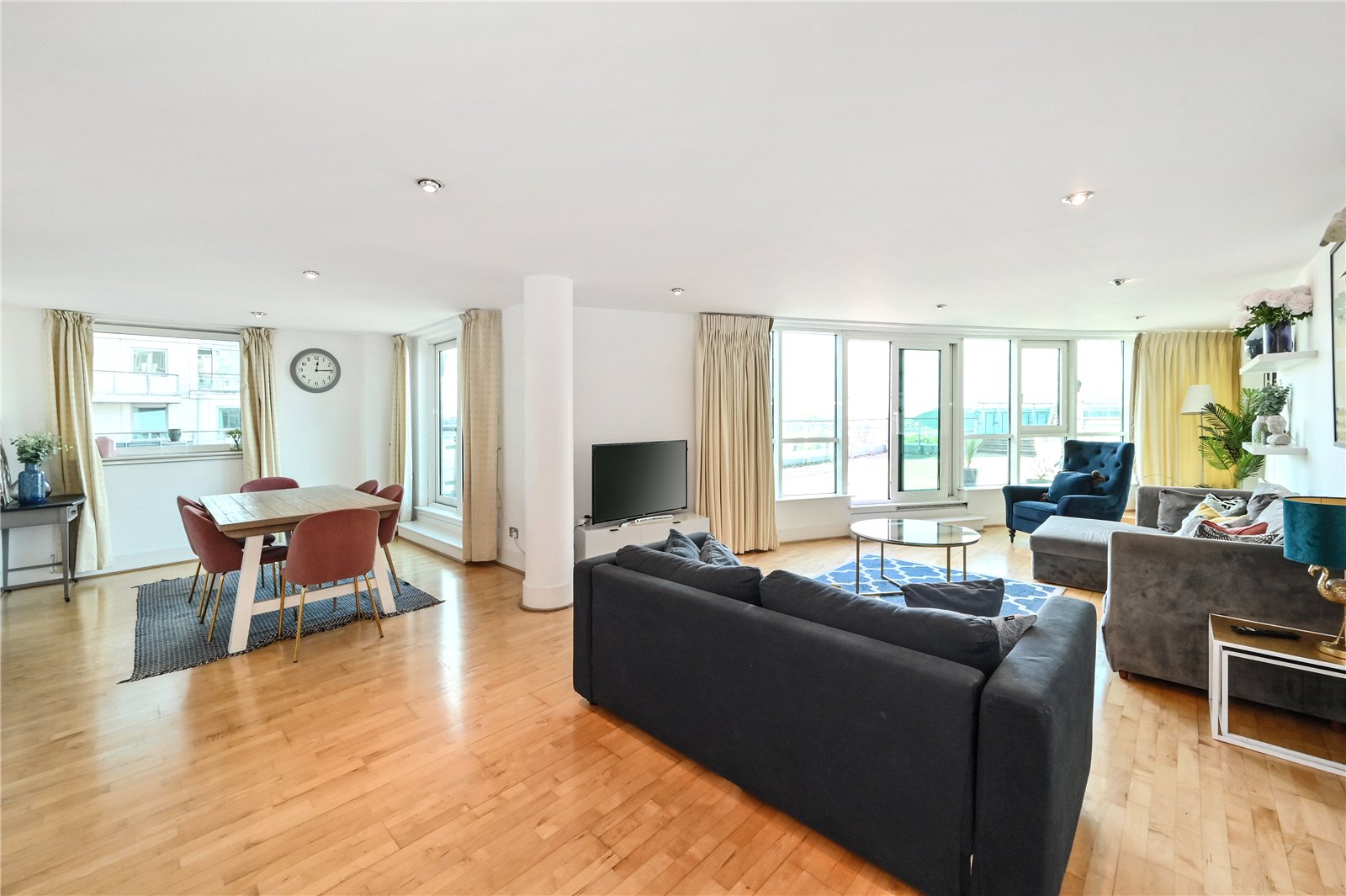 2 bedroom flat for sale 0