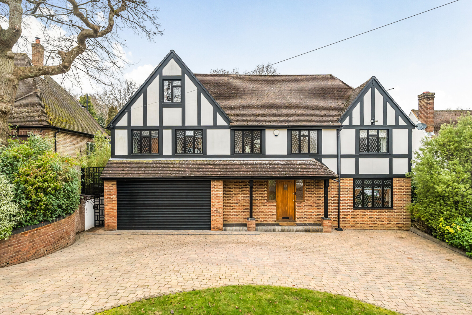 5 bedroom detached house for sale 0