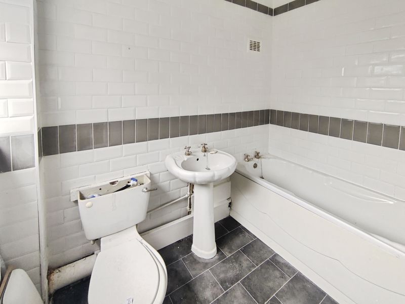 42, Victoria Terrace, Bedlington photo 5