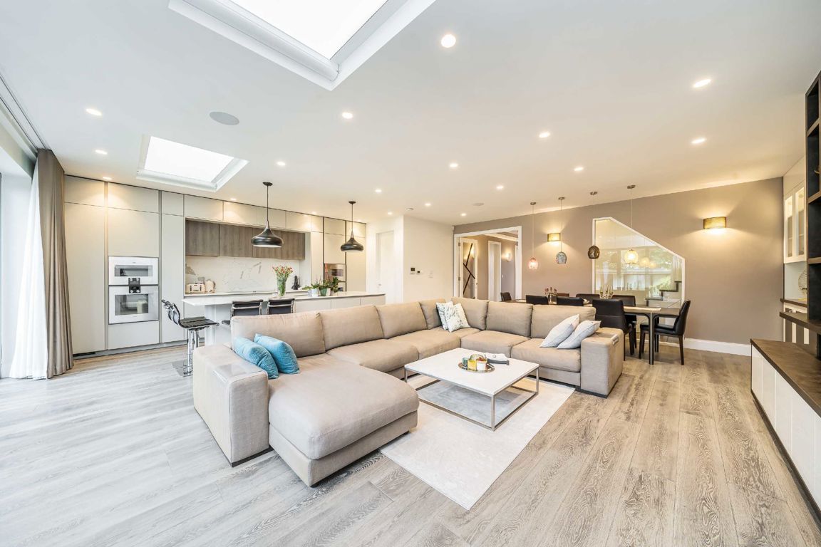 4 bedroom detached house for sale 0