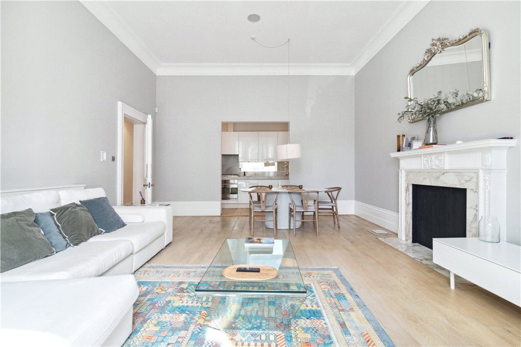 2 bedroom flat for sale 0