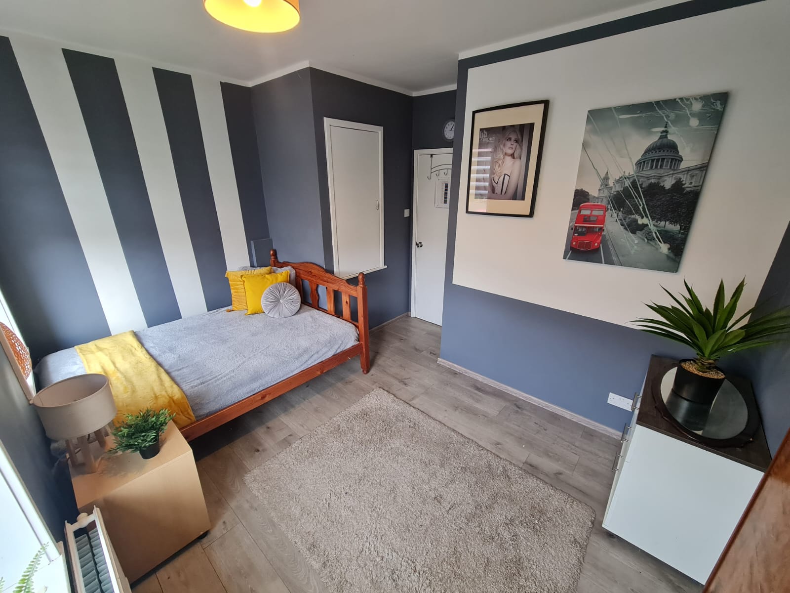 28 Leonard Close, Sheffield photo 5