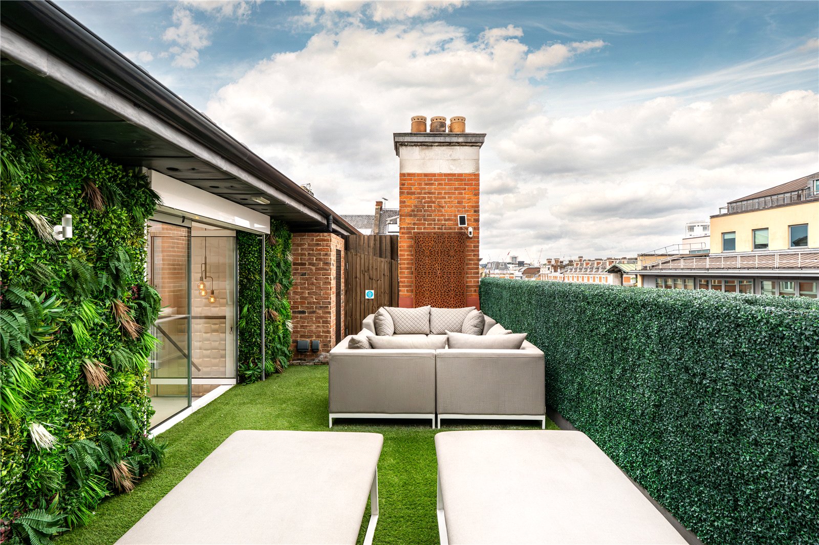 Flat O, 49, Wellington Street, London photo 4