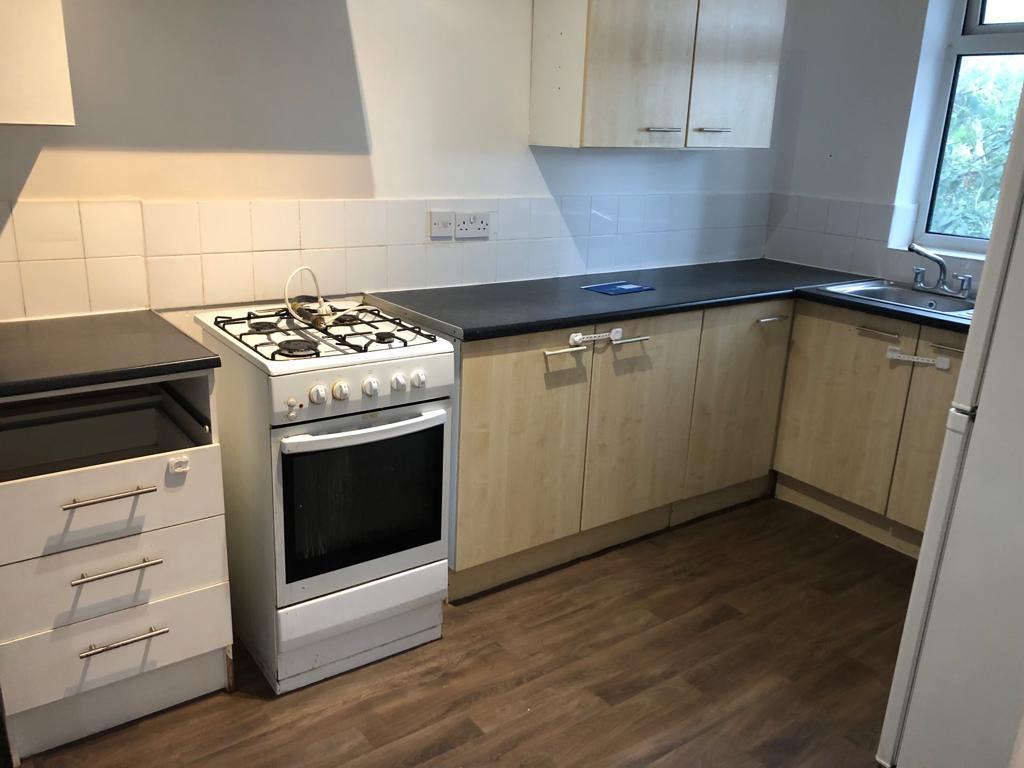 Cranbrook Road, Gants Hill photo 5