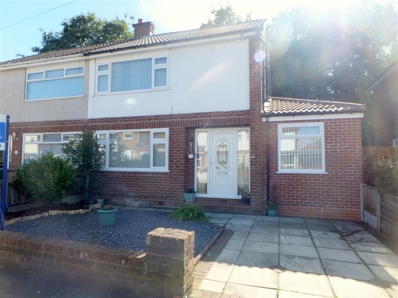 Free property report 94 Mossdale Drive, Rainhill, L35 4NQ Chimnie