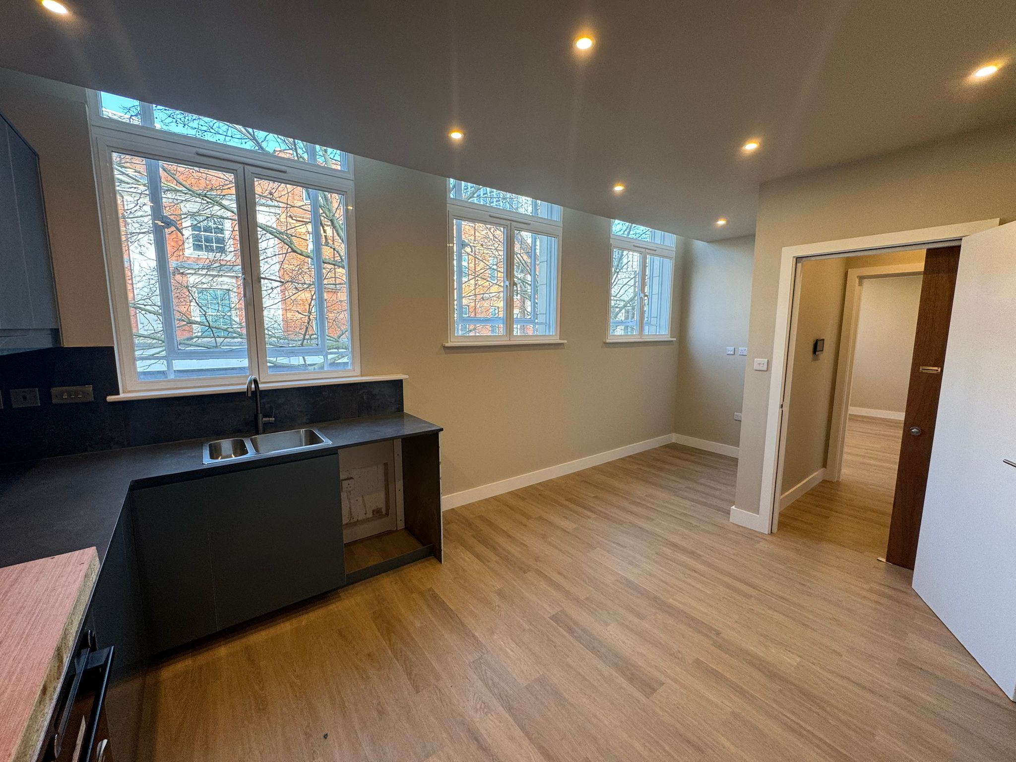 77a North End, CROYDON photo 5