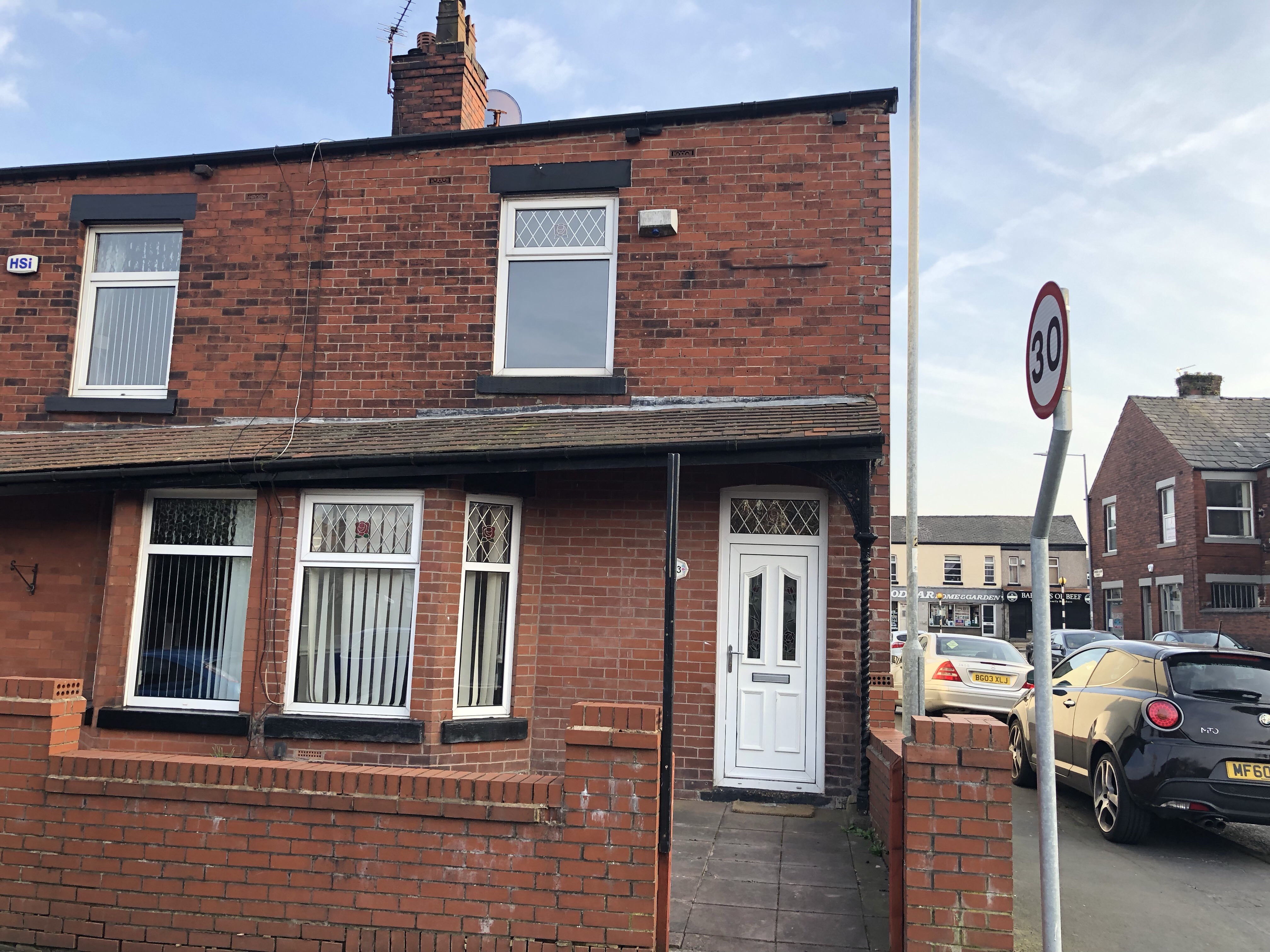 3 Bedrooms Terraced house for sale in 33 Empress Street, Smithills, Bolton BL1