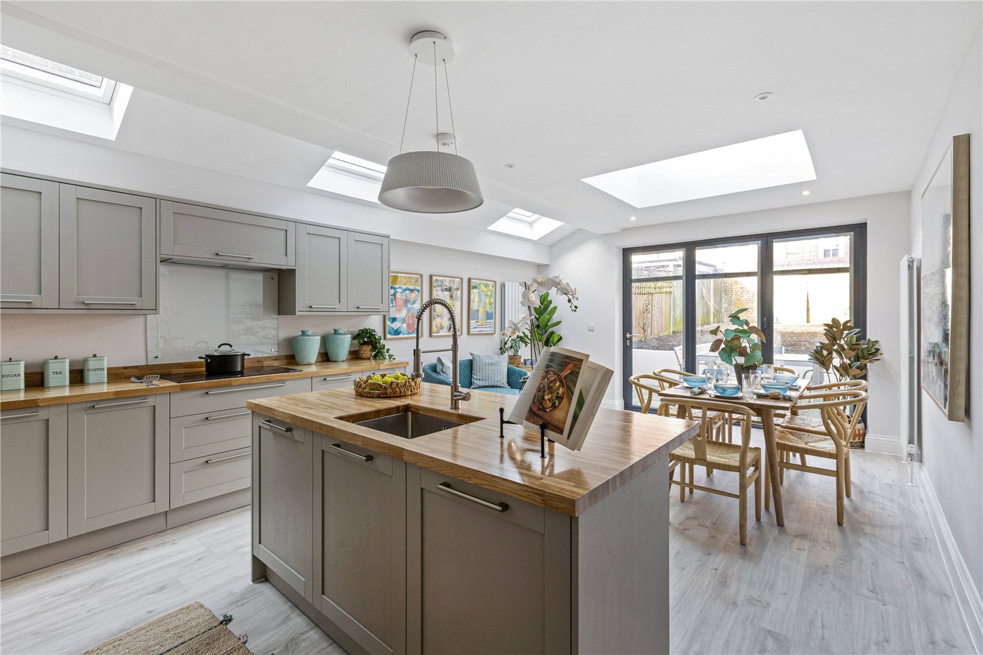 5 bedroom terraced house for sale 0