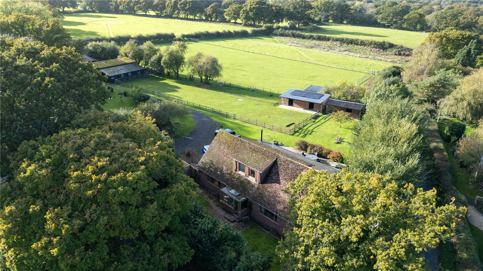 4 bedroom equestrian property for sale 0