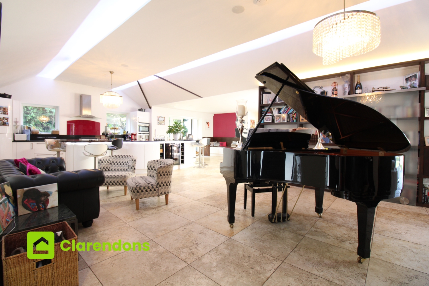 5 bedroom detached bungalow for sale 0