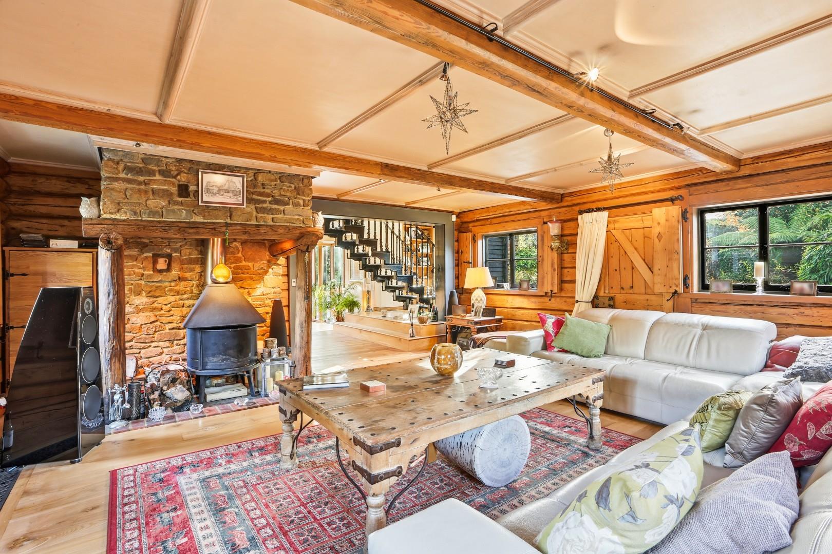 4 bedroom detached house for sale 0