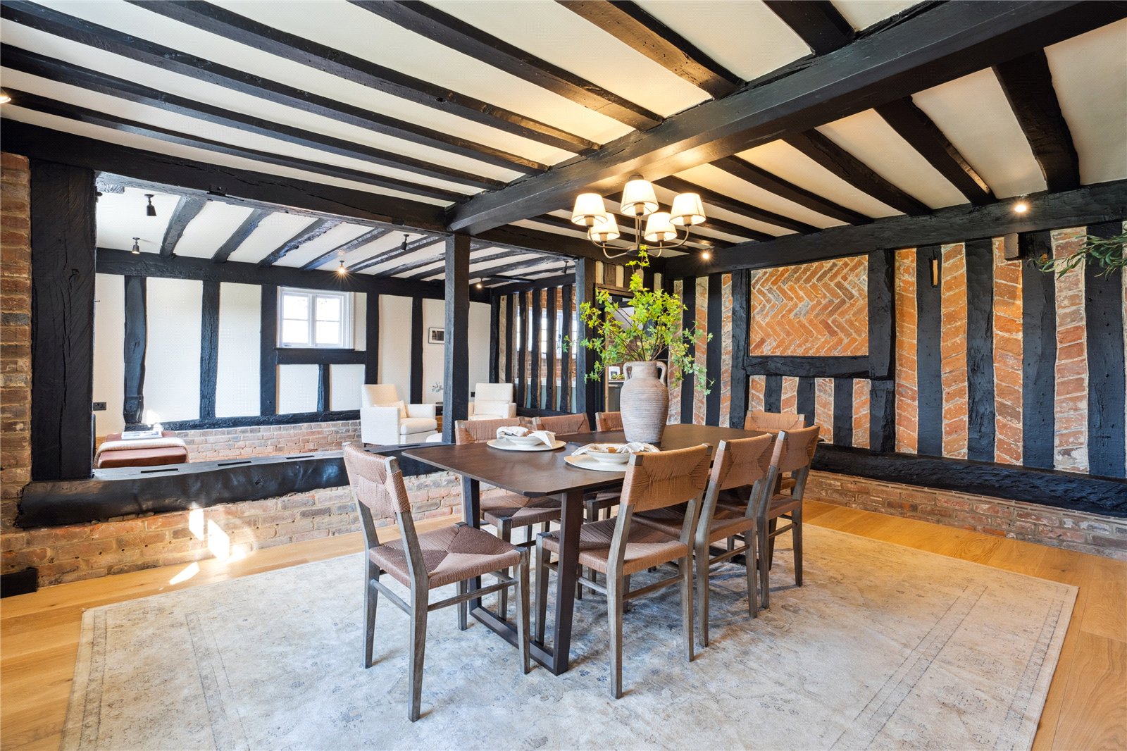 4 bedroom detached house for sale 0