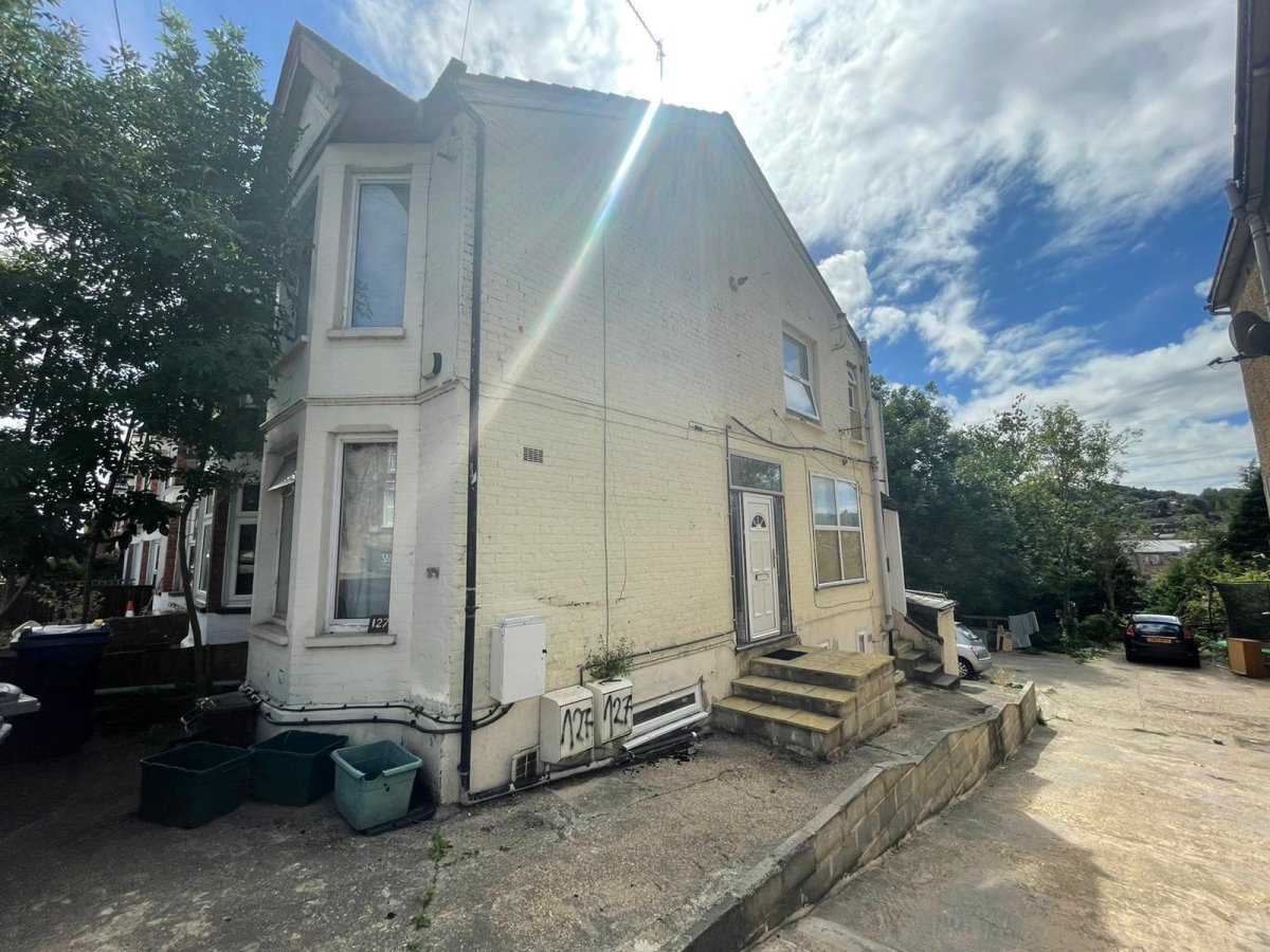 127B, West Wycombe, High Wycombe photo 5