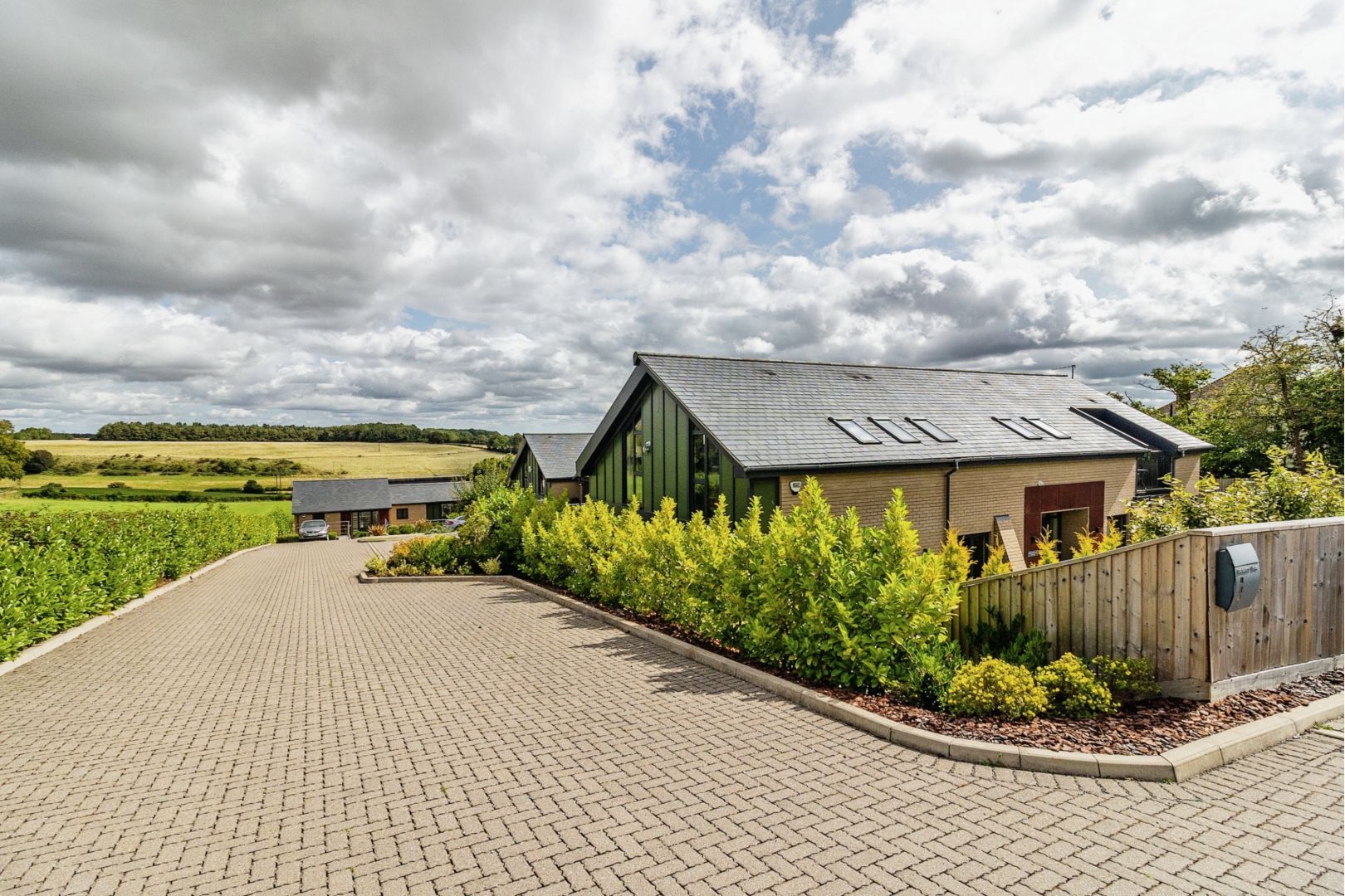Buckshorn House,, Common Road, Kensworth photo 2