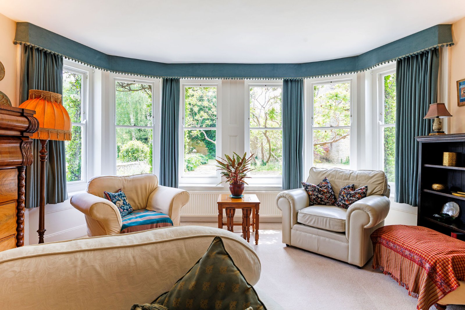 5 bedroom detached house for sale 0