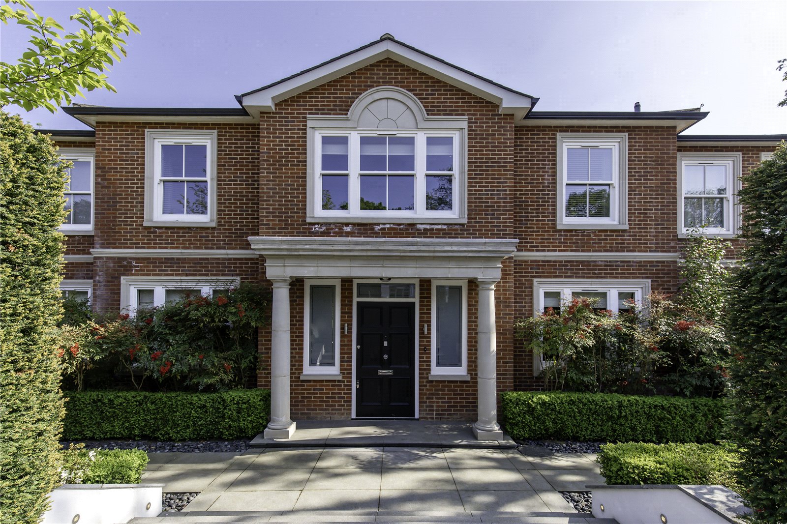 5 bedroom detached house for sale 0