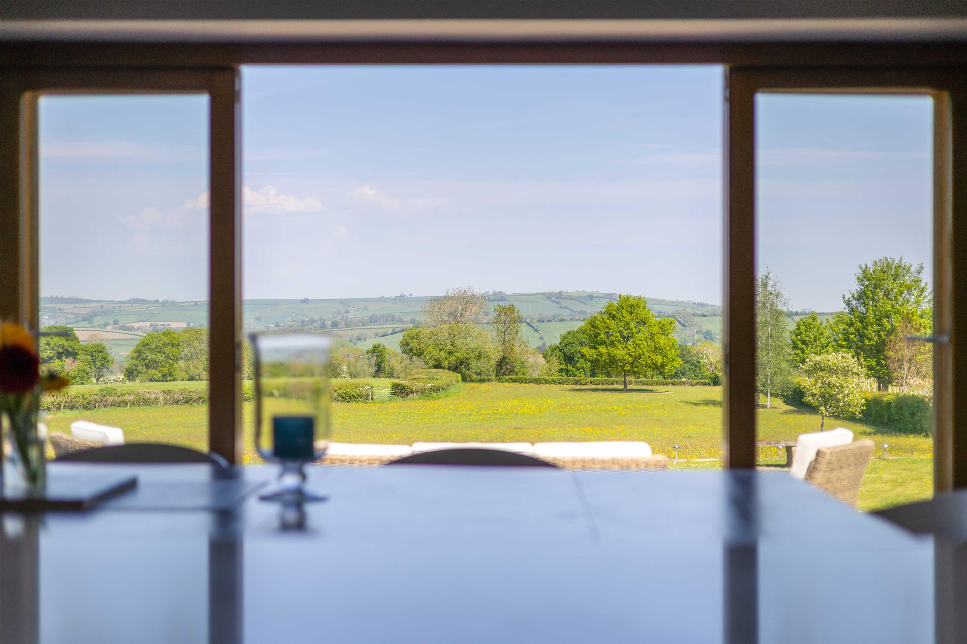 8 bedroom detached house for sale 0