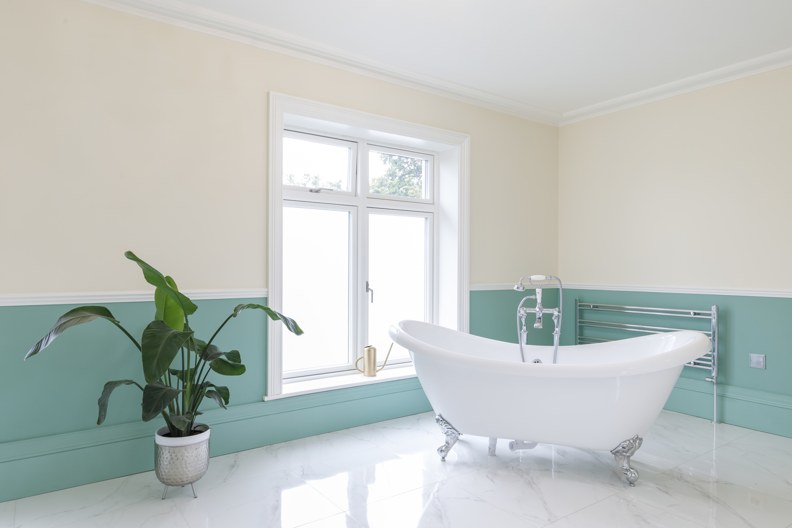 Photos of Huntsland House, Turners Hill Road, Crawley Down, Crawley