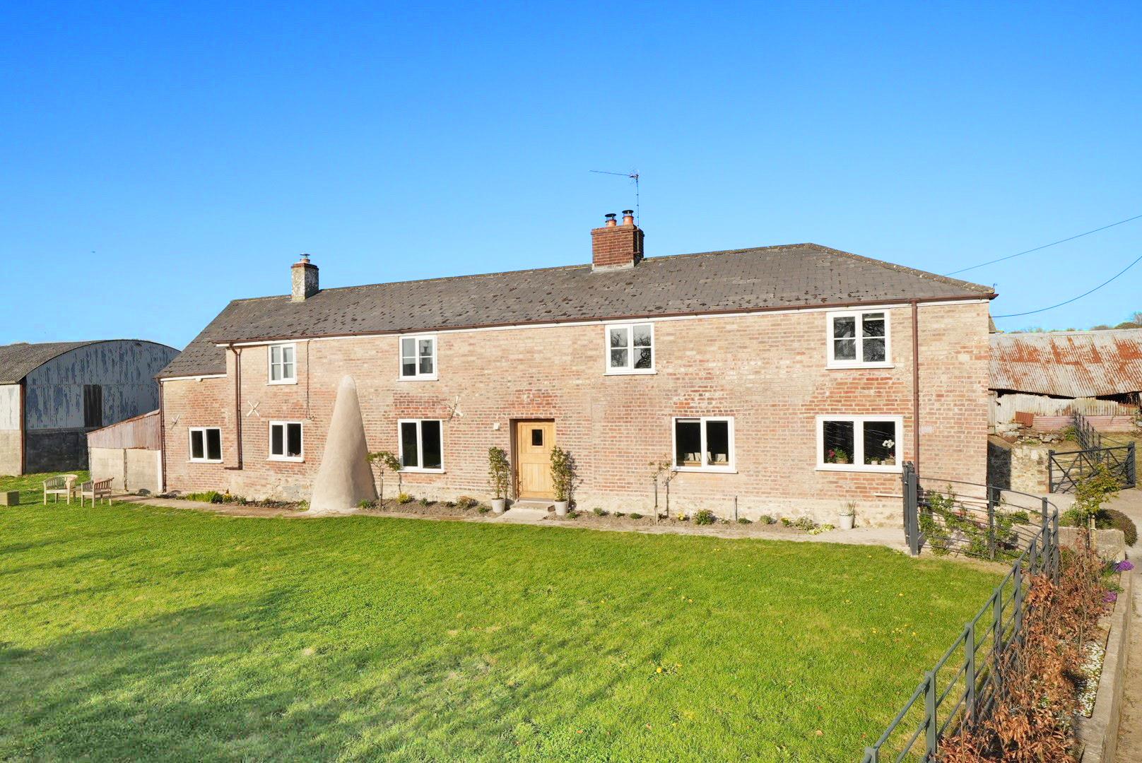 3 bedroom farmhouse for sale 0