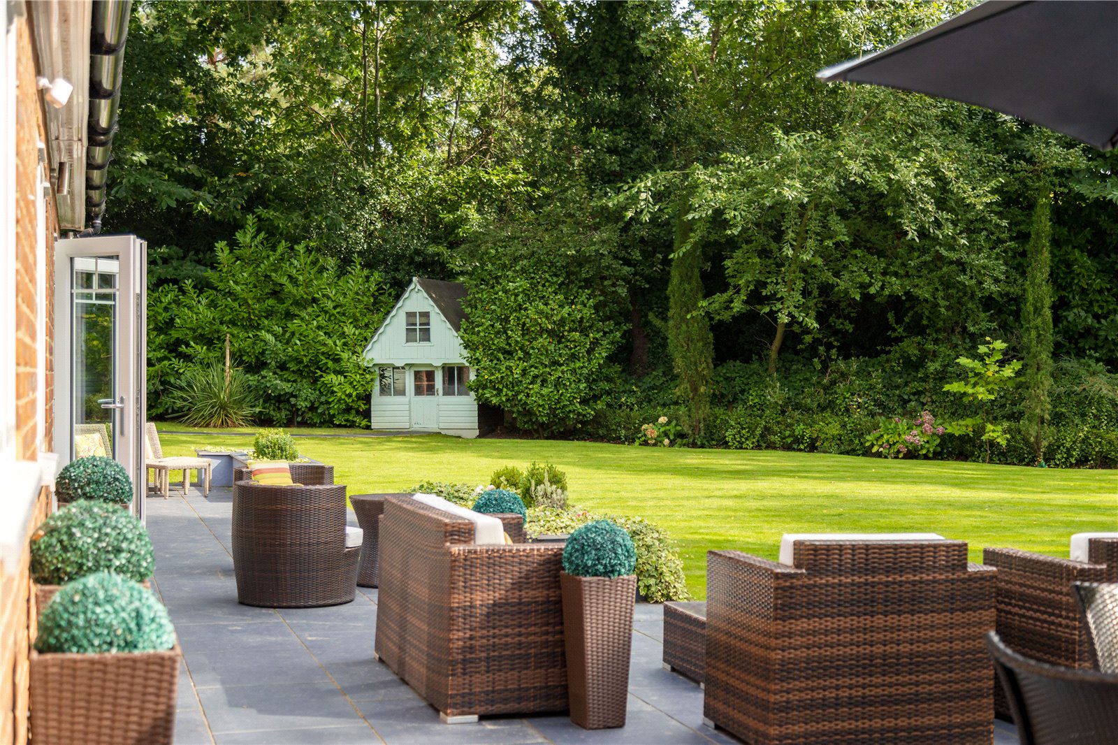 5 bedroom detached house for sale 0