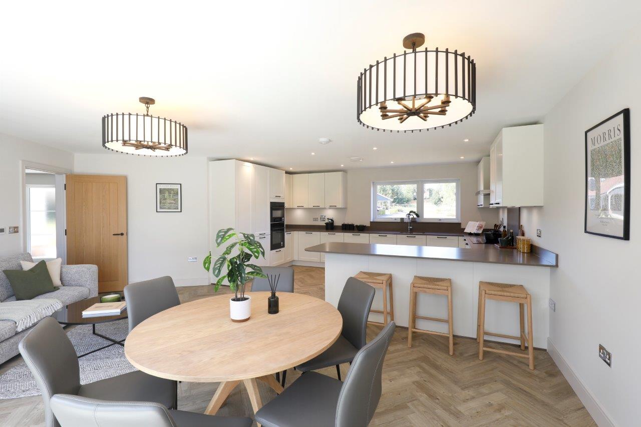 5 bedroom detached new house for sale 0