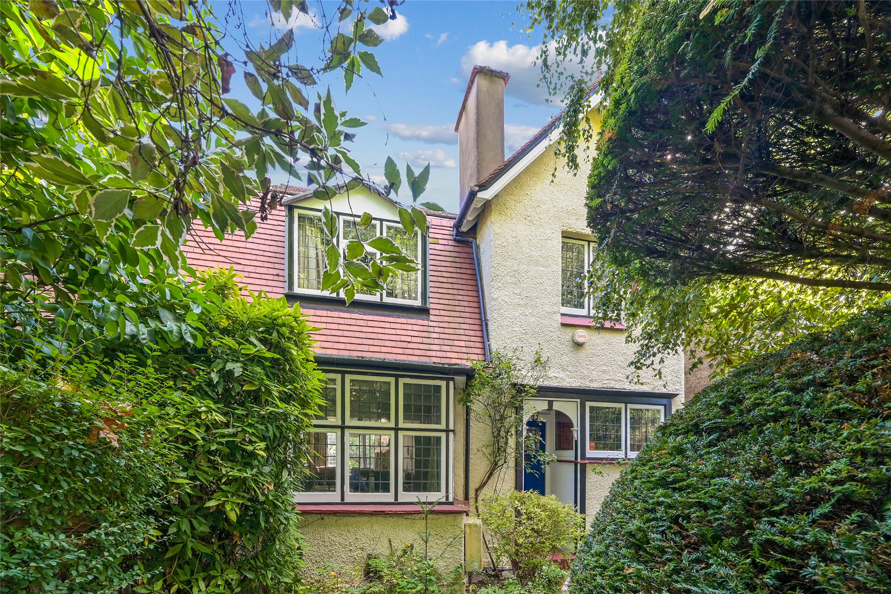 4 bedroom semi-detached house for sale 0