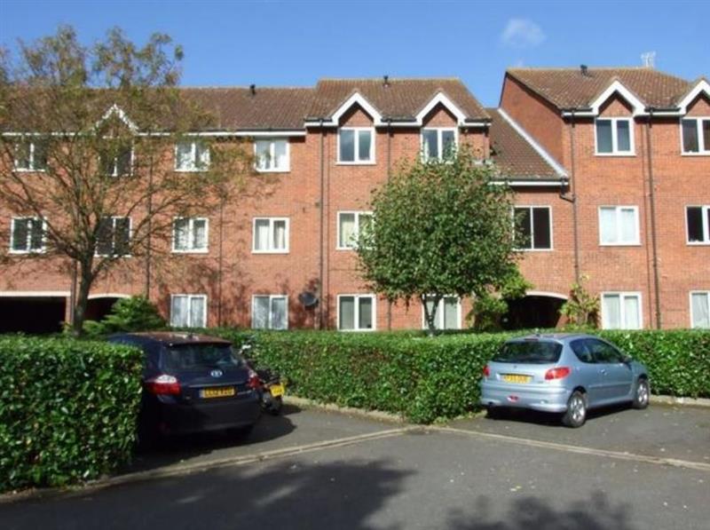 Free property report 52 Millstream Close, Hitchin, SG4 0DA Chimnie