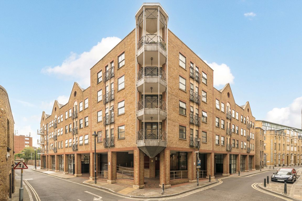Flat 8, Hobbs Court, 2, Jacob Street, London photo 2