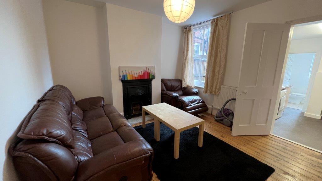 31 (2), St Peters Lane, Kent photo 4