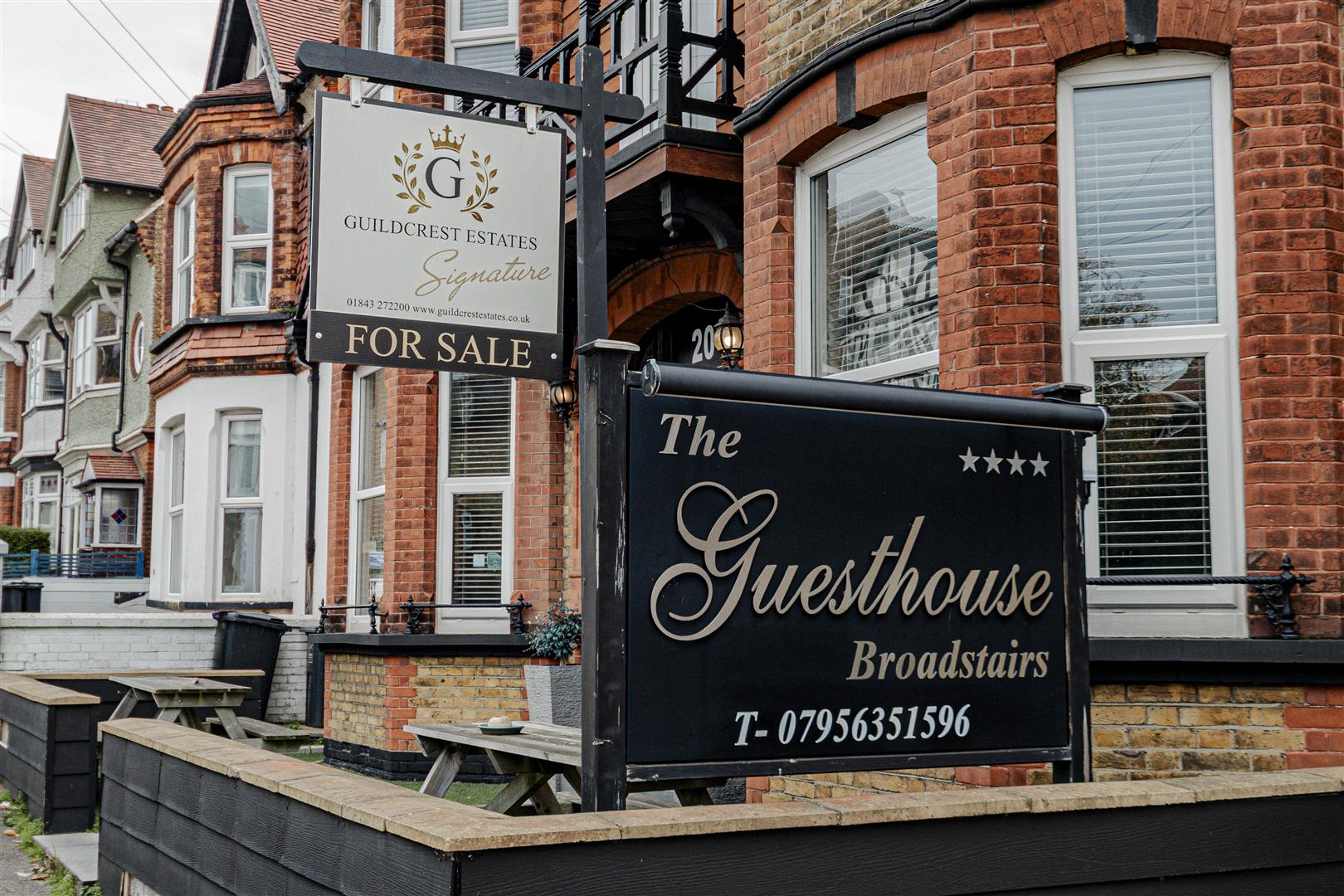 4 bedroom detached house for sale in Epsom