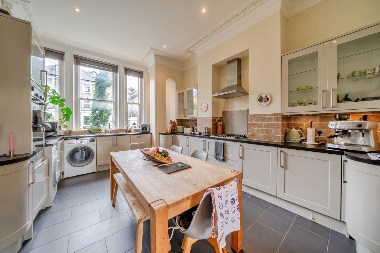 Flat 2, Spencer Court House, 49, Northside Wandsworth Common, London photo 2