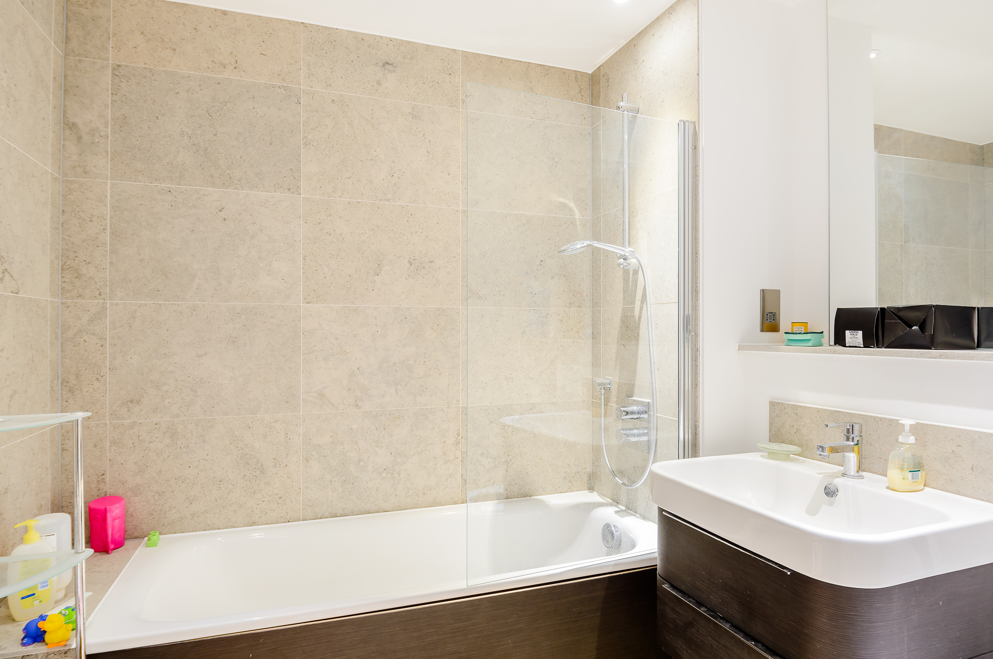 2 bedroom new flat for sale 0