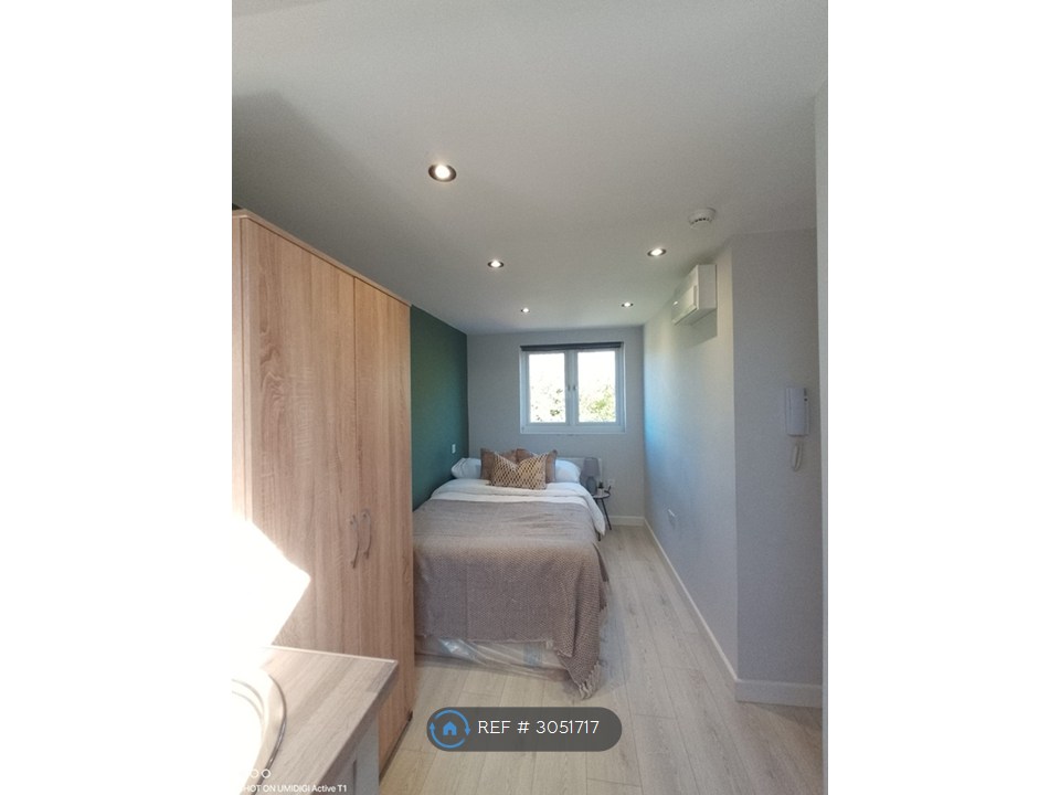 Keats Way, West Drayton photo 4