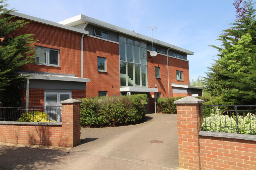 2-bed flat on Buchannan Apartments, Great Cambourne Cambridge, Broad Street, £1,295/mo