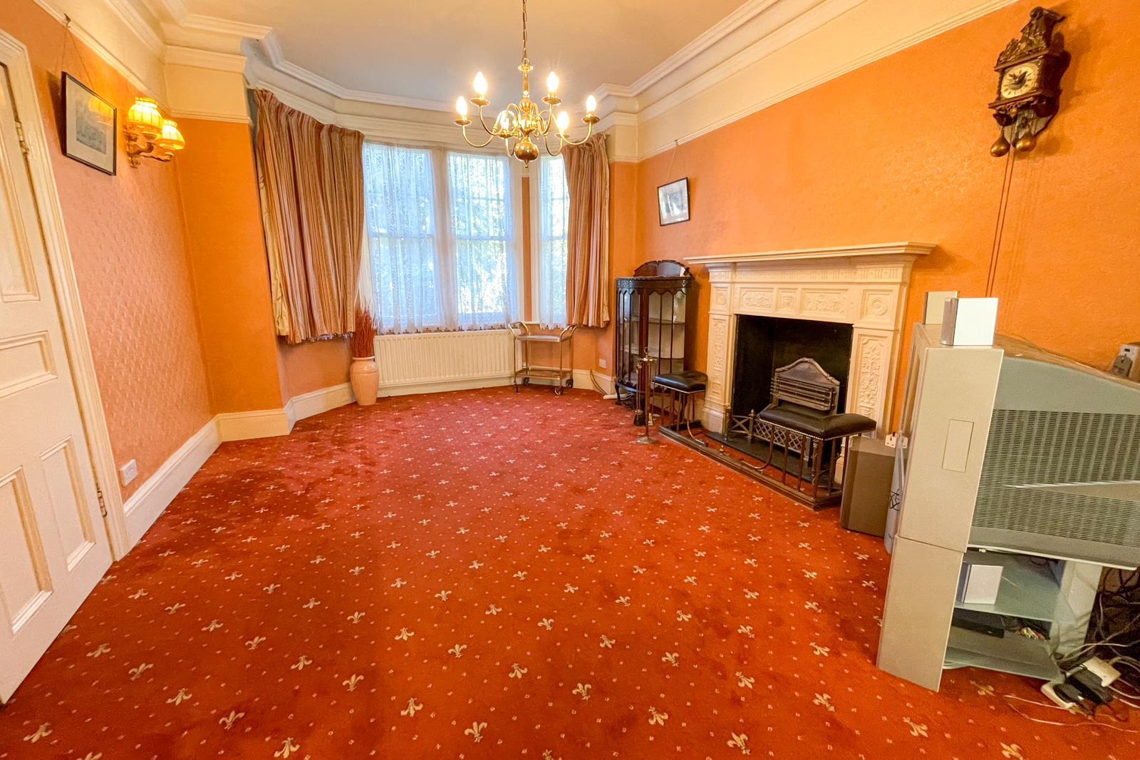 7 bedroom detached house for sale 0