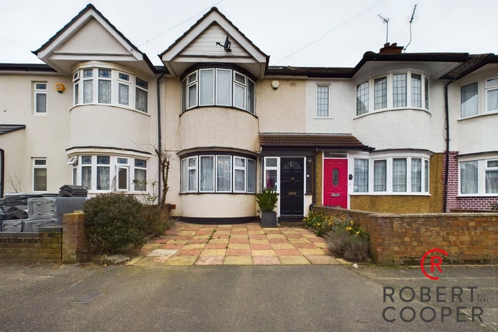 100, Dulverton, Ruislip photo 3