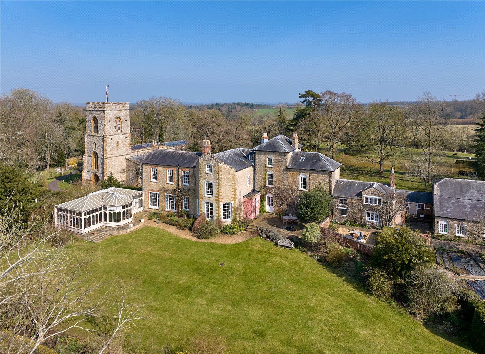 9 bedroom detached house for sale 0