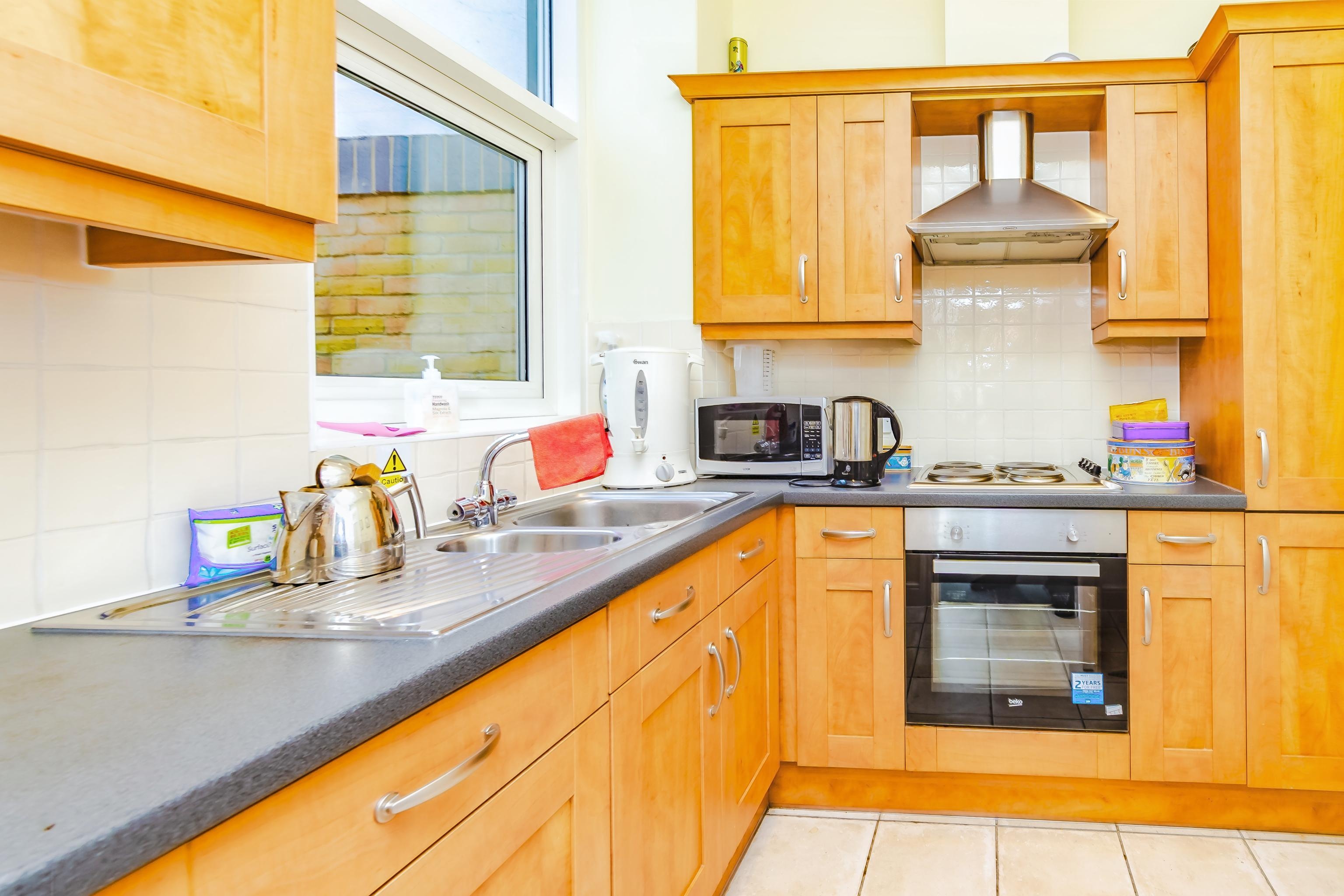 Photos of Boundary Point, Coldstream Road, Caterham CR3 62331953